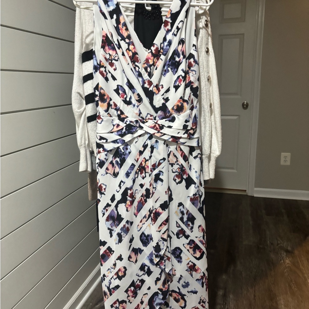 White House Black Market Floral Maxi Dress